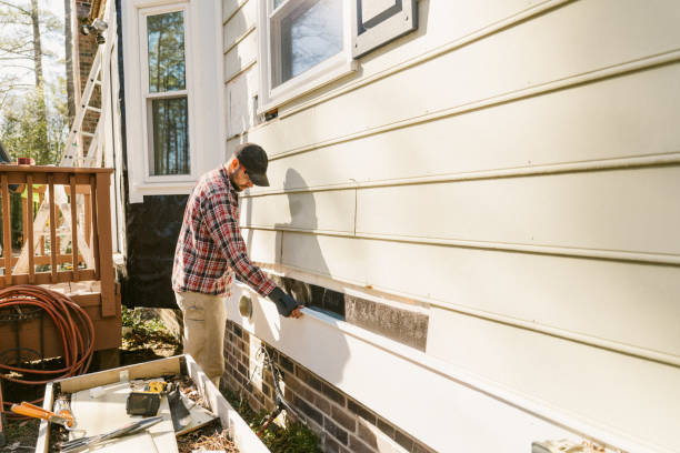 Trusted Siding Repair service in Woodstock, IL - Creative Siding